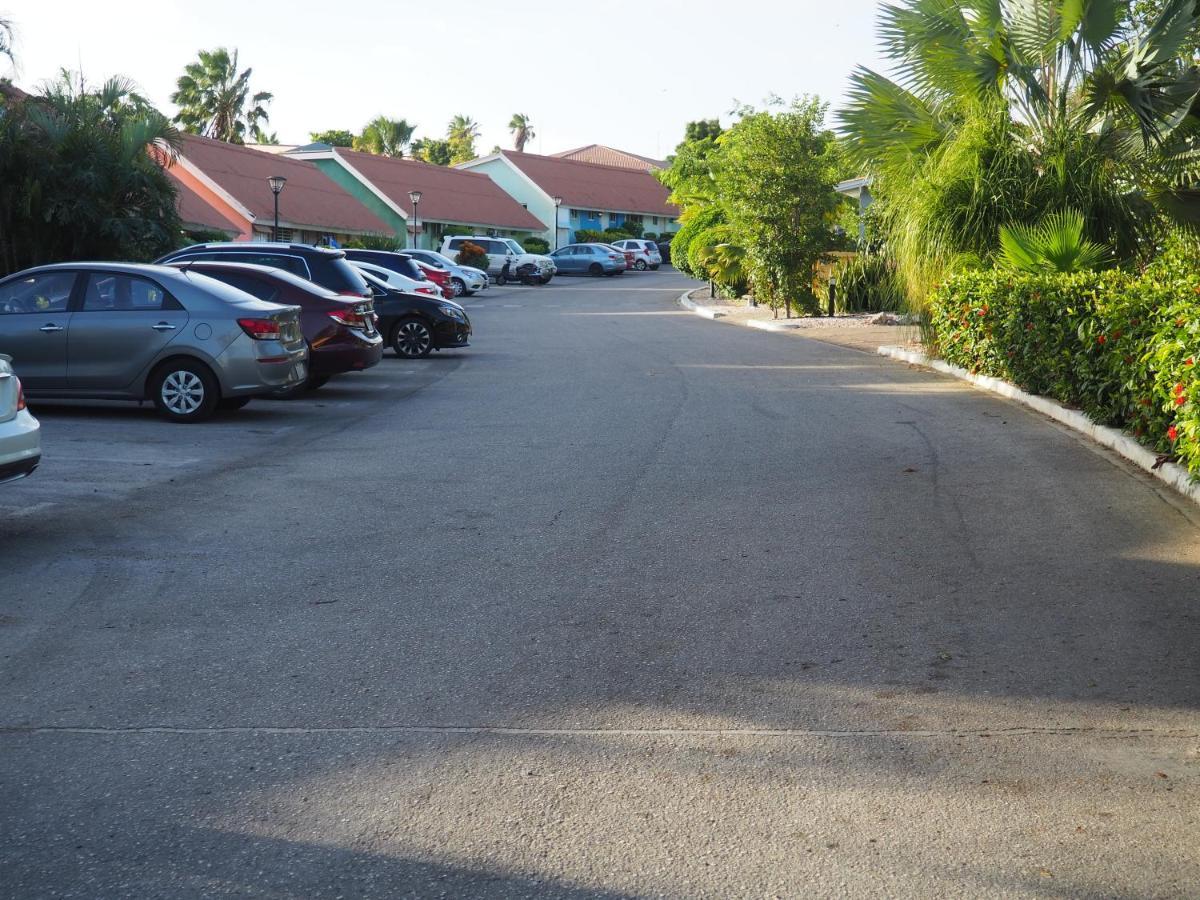Kas Di Bami A-186 Op Seru Coral Resort - Ruim Appartement Met Groot Zwembad En Tropische Tuin Willemstad Zewnętrze zdjęcie